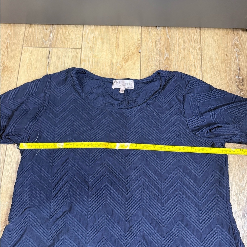 Philosophy Navy Blue Chevron Women's Top Size 2X - Picture 6 of 9